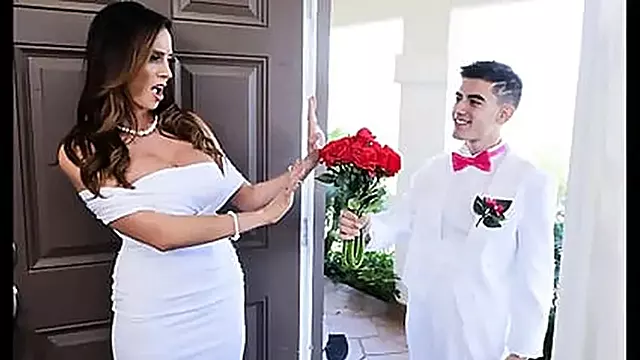 Tetonas Peludas, Mamada Milf, Morenas Con El Chocho Gordo, Eyaculacion Morenas, Corrida En Las Tetas