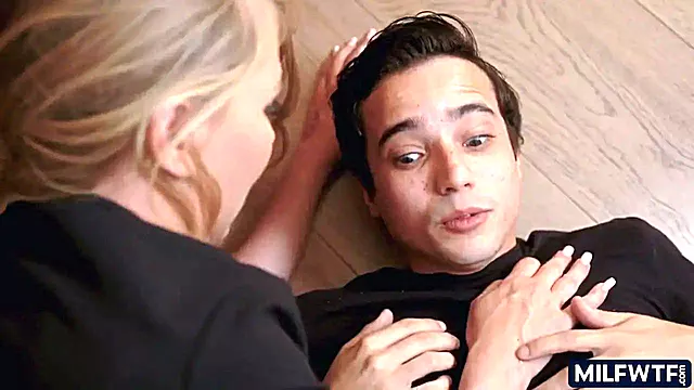 Mom Nhat Hd, Đưa Vợ Cho Anh Chơi, Milf Nóng Bỏng, Khi Mẹ Vắng Nhà, Gái Già, Mời Bạn Địt Vợ, Môi Dầy
