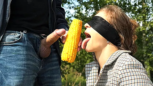 Neri Amatoriale Coppia, Amica, Pompino Nera, Prostituta Nera, Pompino Con Sperma In Bocca