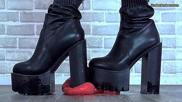 Boots Dominans, Støvler Foot, Spiller Pik Cam, Pik Og Nosser, Sperm På Gummistøvler, Feet Dominans