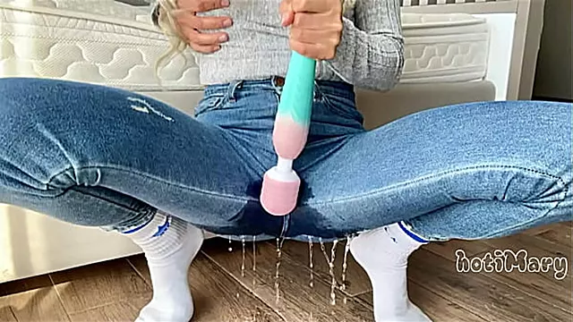 Kalhotky, Asiatky Orgasmus, Milf Domácí, Honeni Po Vystriku, Masturbace Orgasmus, Masturbace Mokré Kalhotky