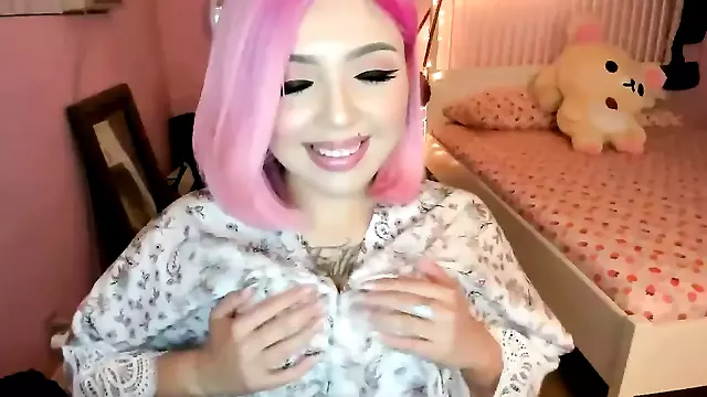 Cute Kawaii Girl with Pink Hair Big Tits and Big Ass