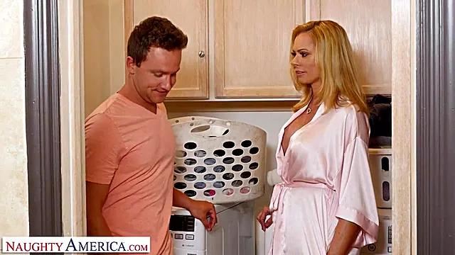 Rubias Tetonas, Milf Tetona, Dedo Tetona, Tetonas Caseras, Rubias Con Tetas Perfectas, Tetas Caseras