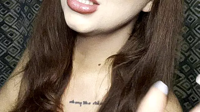 Bogel Gemuk, Puting Besar, Cakap Kotor, Badan Keras, Tegar Bogel, Tetek Tegang, Milfs Bogel, Merokok