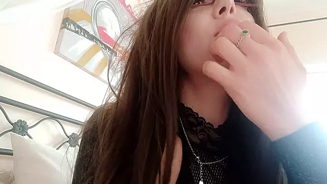 Nasal Cleansing Is Just Too Sensual if Lavinia Is Doing It