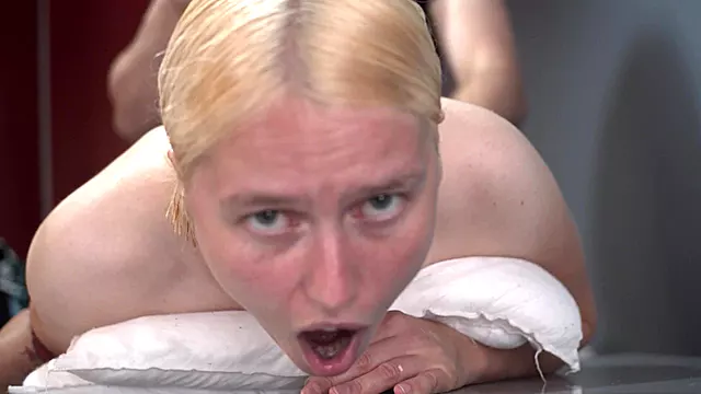 First-Time Anal Fun for Amateur MILF
