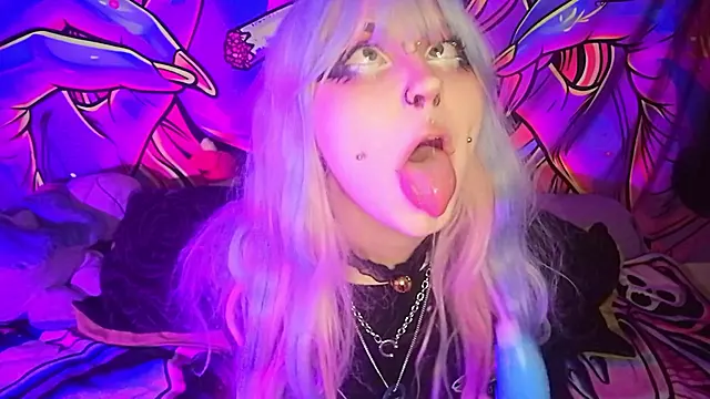 M3treSluggy, Alt/E-girl Pretty Teen se fait jouir et g mir