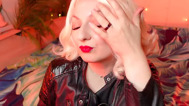 Glamour, asmr, lips kiss