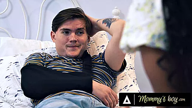 Velike Sise Pusi Kurac, Mamare Sisate, Mamare S Guza, Mlade, Milf U Guzu, Maceha Drka, Prvo Drkanje