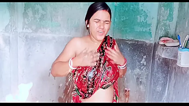 My Neighbours Wife Showing Her Big Boobs To Me