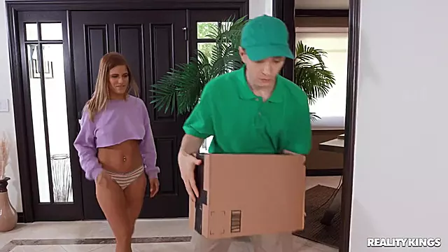 Sisate Babe, Babe Sise, Sisate Velika Guza, Sisate Plavuse, Plavusa Sise, Kurac Među Sise, Sise I Guzovi