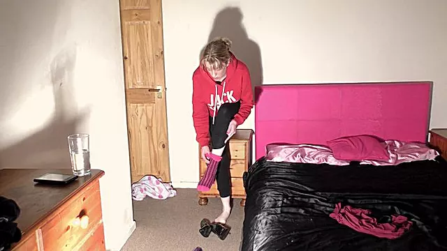 Chelsea's Cruel Heels
