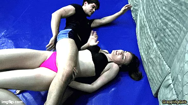 GR 549 Cassie vs Hunt - maledom mp4