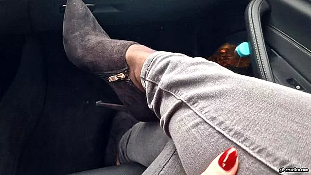 Botas Sucias, Zapatos Y Sus Pies, Pies Sudados, Fetiche Tacones, Tacones, Medias Y Tacones, Ala Nylon Tacones