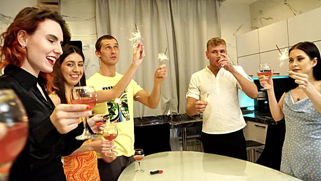 Party, Blowjob Sperm I Munden, Blowjob I Munde, Sperm I Munden, Bliver Væk, Fest Orgie, Studenter Festen