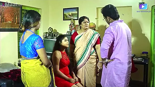 Indian Gandu Dhar Surrenders to Passionate Heat