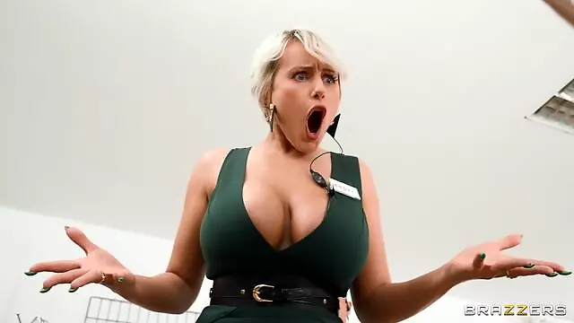 Anal Velka Prsa, Anal Přírodní, Velký Anal, Prsata Brunetka, Vystriky, Tit Kurva Čurák, Hrdlo
