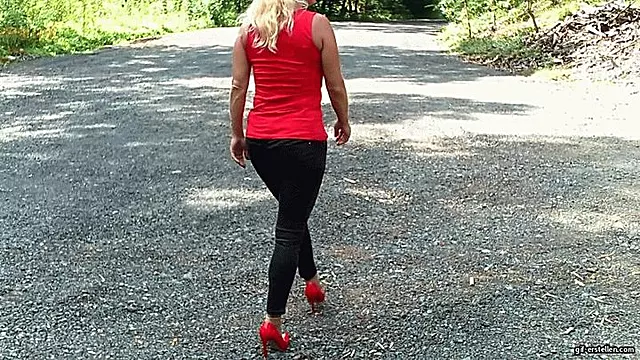 The lost Pumps 3 muddy Nylons HD wmv 1920x1080