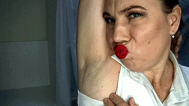 Paroase Sub Brat, Frumoase Paroase, Se Fute Bine Fata, Singura Sexy