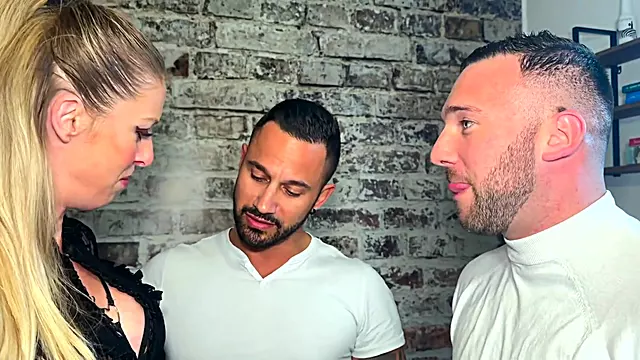 Blond Velká Prsa, Velké Kozy, Velký Prsa Trojka, Trojka Blondýnky, Blond Na Kozy, Kozy, Mega Kozy