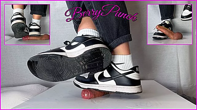 Foot Chrushing, Schmutziger Schwanz, Penis Am Fuß, Dreckige Füsse, Füße Essen Zertreten, Füße
