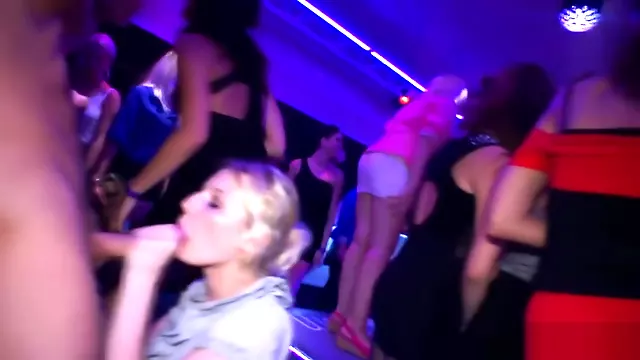 Kotzen, Gruppe Blasen, Amateurs Blow Job, Abspritzen Gruppe, Amateur Gesichtsbesamung, Amateur Abspritzen