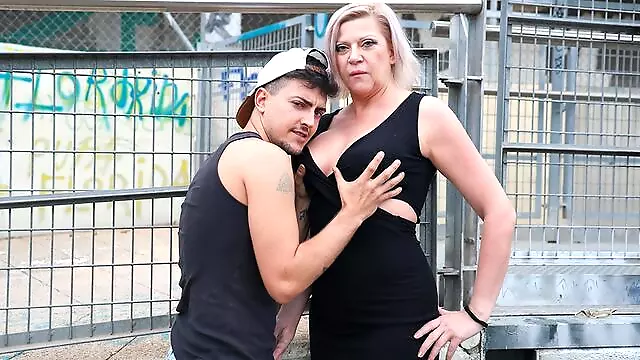 Magnetic Ann Bazuka's doggystyle scene