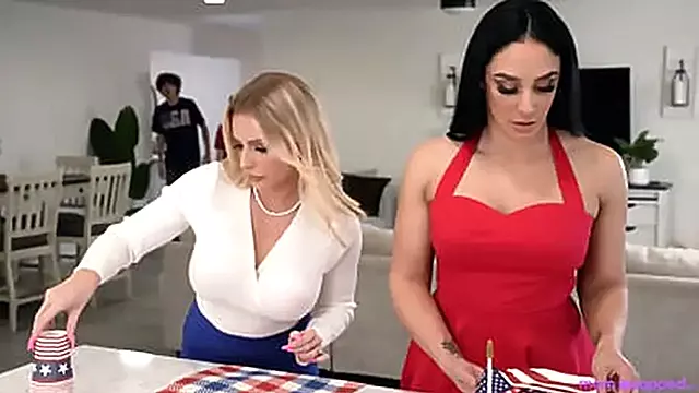 Černovláska Blondýna, Blondýnky Zraly Zensky, Honeni A Vystrik, Výstřik Zralé Ženy, Vystriky Orgy