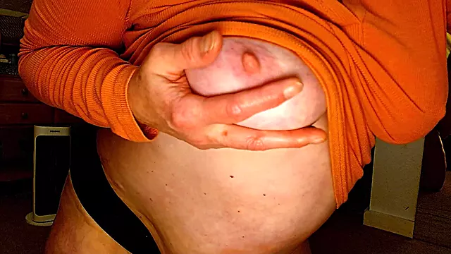 1313 Belly Button, Titties and Asshole From Thick and Curvy Mature Dawnskye1962
