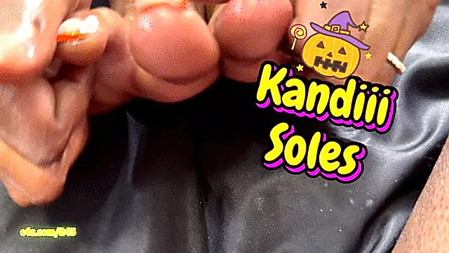 Kandiii Soles Close Up