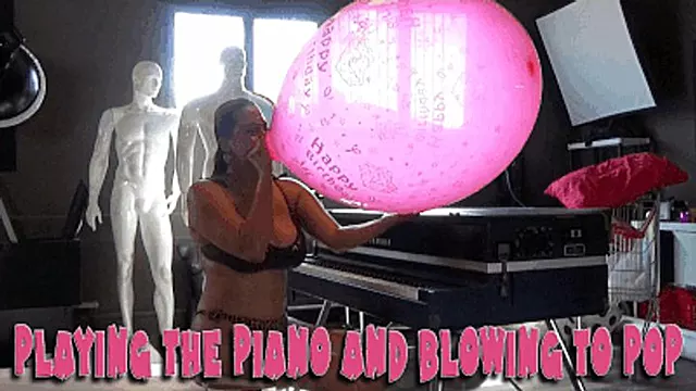 Playing the piano and blowing to pop