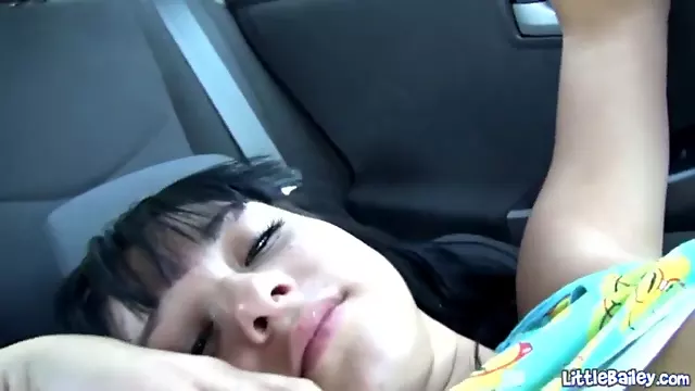 Jeune Jouet, Ado Toy Pussy, Femme Solo, Jouet Solo, Femmes Amateurs, Chatte Rasee En Solo, Vieux Et Jeune
