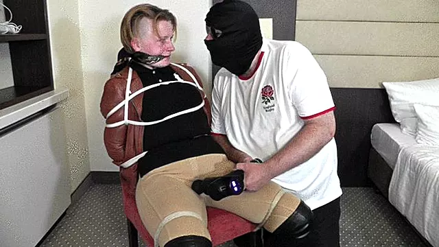 Lederbiker, Stiefel Bondage, Gefesselt Vibrator Orgasmus, Vibrator Gefesselt, Gefesselt Mit Vibratator