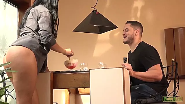 Big Ass Nastolatki, Stara I Mlody