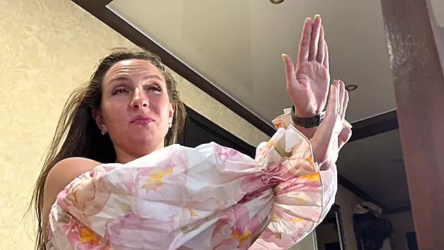 Brunetka Amatorka, Amatorki Na Twarz, Amatorka Solo, Piękna Buzia, Gorące Mamuśki, Glamour Solo