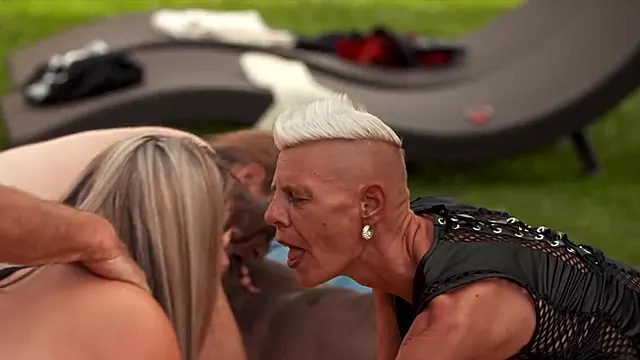 Reife Big, Reife Schlampe, Luder Votze Fuck, Blondine Outdoor, Cumshot Orgie, Bekommt Die Muschi Geleckt