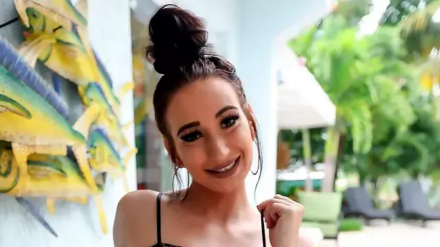Velká Prsa Spodní Prádlo, Velká Prsa Misionář, Vystřik Na Pradlo, Reverzní Cowgirl, Vystrik Nohy