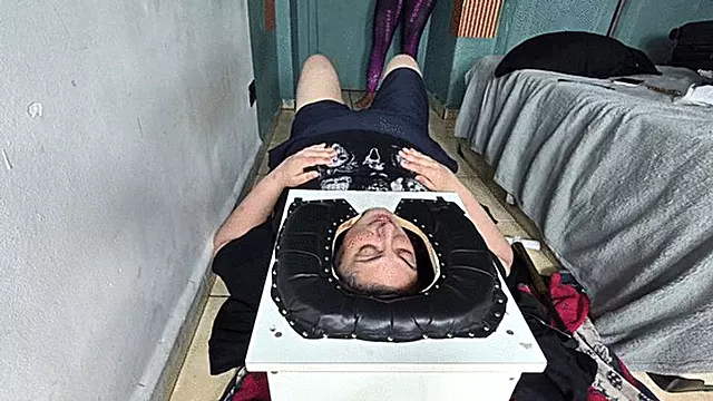 Faire Des Exercices, Esclave