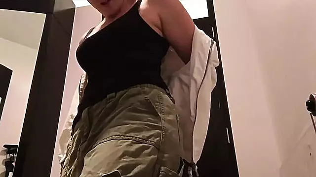 Prelepe Amaterke, Gacice, Velike Sise I Bradavice, Tinejdzerke Sise I Velika Bulja, Bele Pantalone