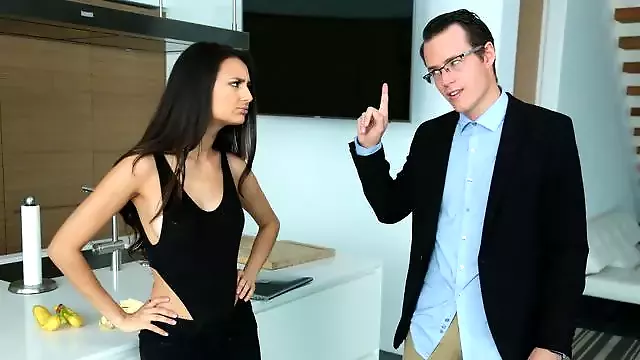 Oral Adanc, Laba, Futut De Un Model, Murdar, Tanara Cur Mare, Suge Pula Pe Durata Lunga, Picioare Lungi
