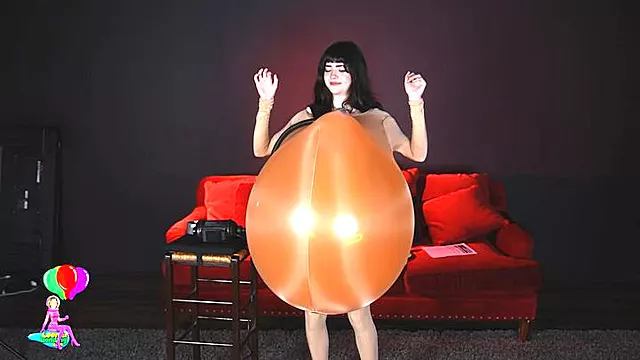 Stella s Balloon Stuffing 4K (3840x2160)