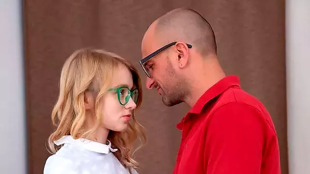 Sandalye, Genç Derin Am, Diri Memeli, Genç, Ayakta, Misyoner, Teens Tıts, Meme, Bogaz Sikme, Tıny Tits