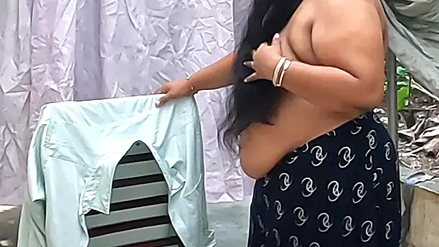 India Woman in Skirt Getting Naked