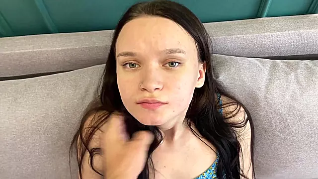 My girlfriend tried to break up with me. I had to fuck her hard.