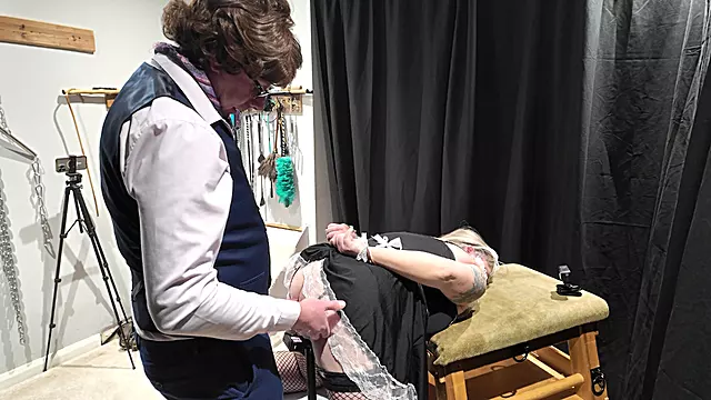 Amateur Paar, Amateur Aus Magd, Devot Amateur, Peitsche Amateure, Ehepaar Schwanz Lutschen