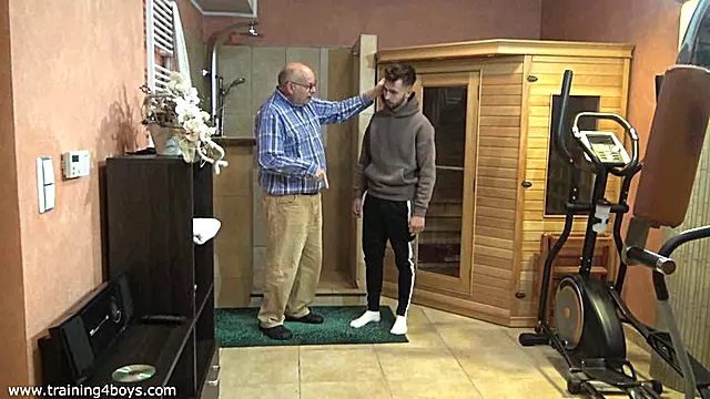 MICHAL HE. (Part 1 - Only Hand Tawsing)