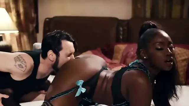 Vyprask Vareckou Na Prdel, Tvrdy Anal, Mrdani Ebony Big Kozy, Velka Prsa Zadek, Černý Péro