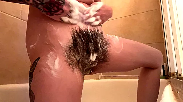 Wet Queefing Bush