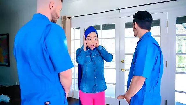 ساک زدن عرب, عرب مسلمان, پستان بزرگ سگی, سه نفره سینه گنده, ساک زدن دونفره, میلف هند جاب, پا لیسی زن بالغ