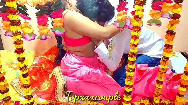 एशियन Indiyan Xxx, इंडियन Couple, देहाती गावं वाली Hindi, पहली बार चुदीं हुई हिन्दी में